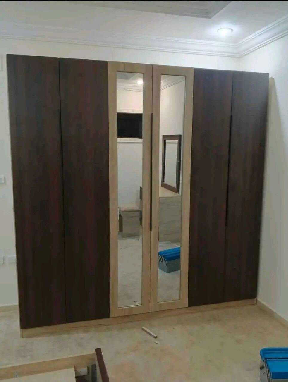SAR 5, Classic And Durable Cupboard Available