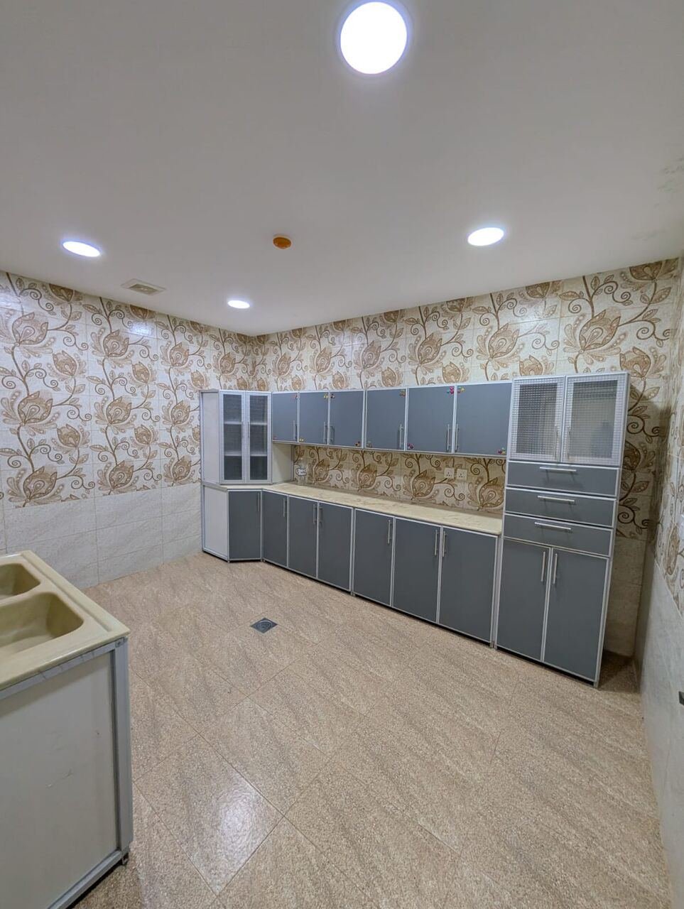 SAR 19600/year, 2 BR, 2 Bedrooms | 2 Bathrooms 1 Kitchen | 1 Living Room ---