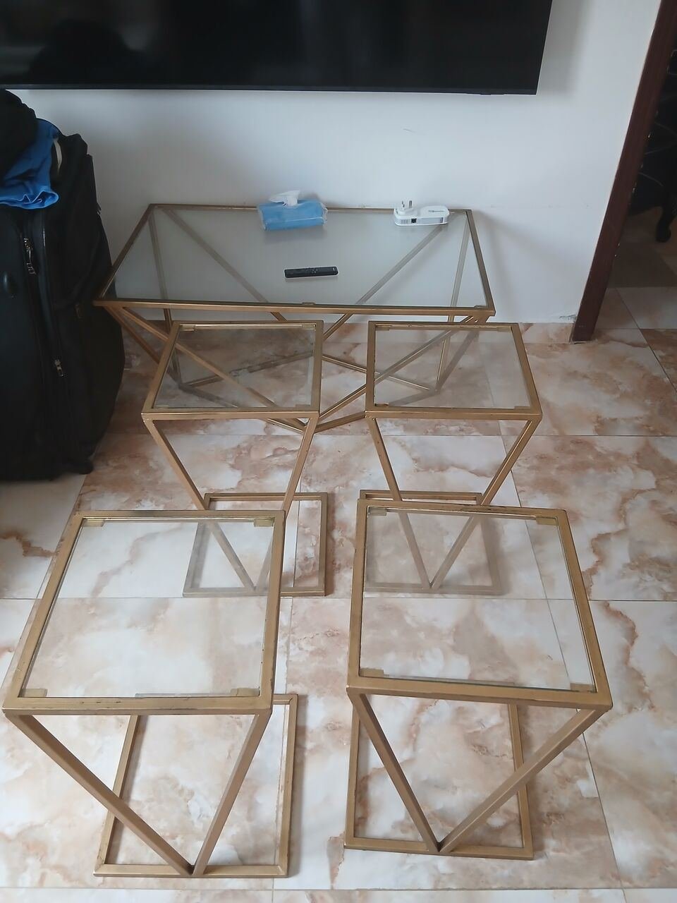 SAR 400, 5 Set Coffee Tables And Matching Wall Mirrors