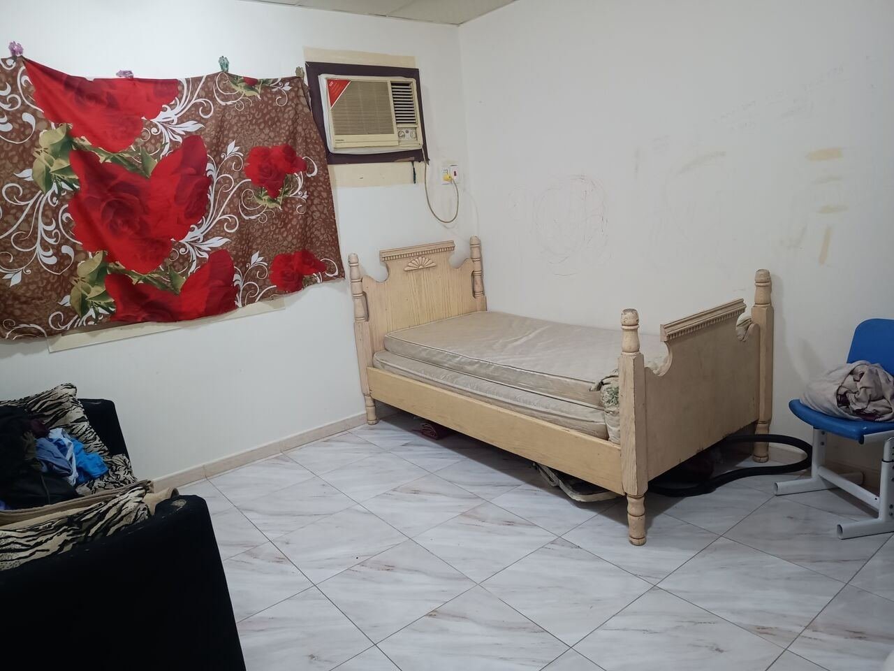 SAR 750/month, Offering Decent Clean Furnished Sharing Room For Bachelor