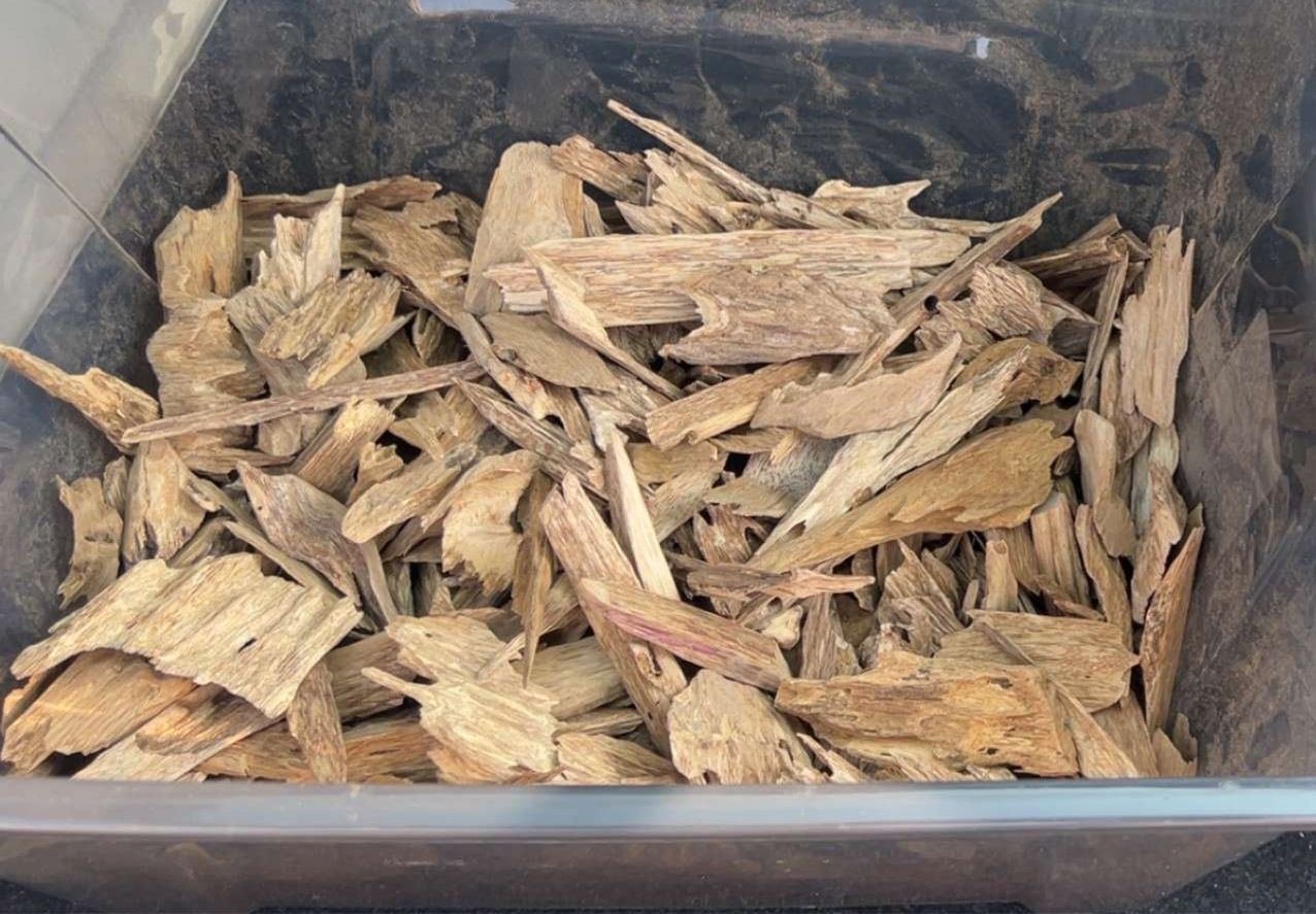 SAR 200, New ...Oud Wood Chips And Oud Oil For Sale