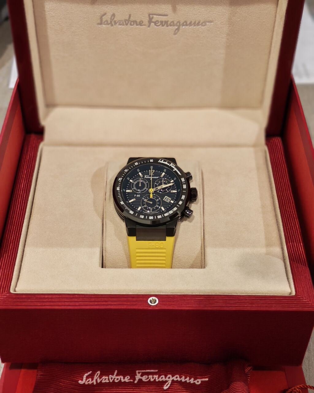 SAR 1400, Ferragamo F80 Chronograph Original
