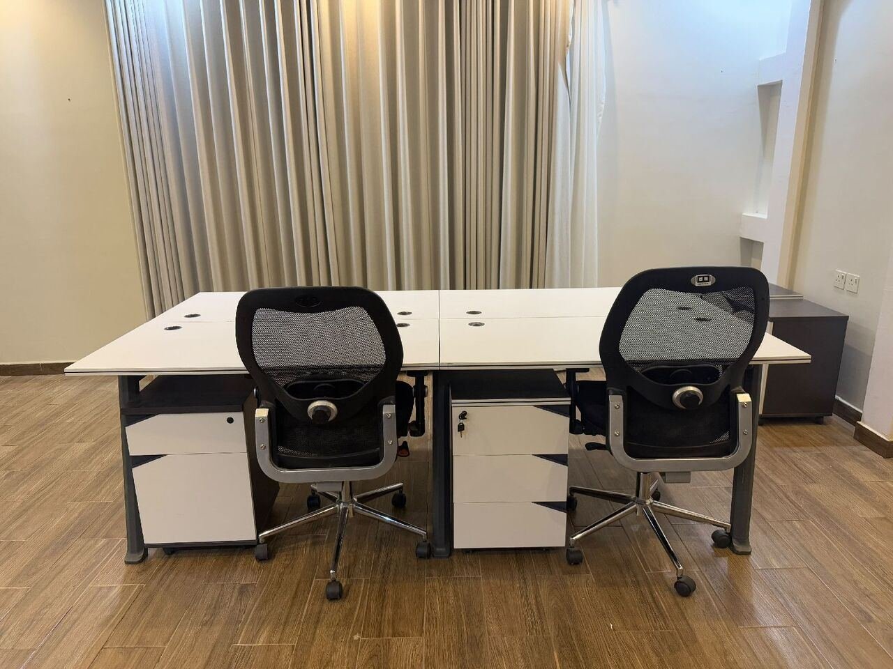 SAR 3200, Complete Office Furniture Set For Sale In Good Used Condition.