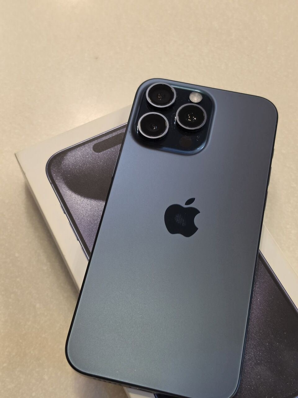 SAR 2700, IPhone 15 Pro Max