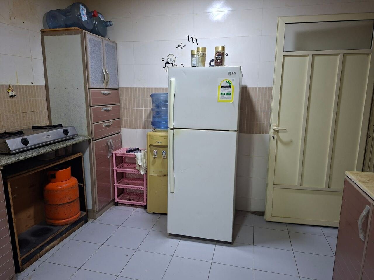 SAR 900/month, Furnished, A Fully Furnished 1-bedroom/room Is Available In A 2BHK Flat With A Separate Private Bathr