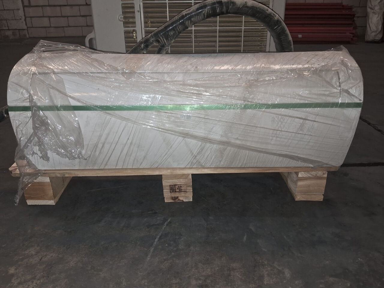 SAR 1799, LG SPLIT AC 1800 BTU 1.5 Ton WITH WALL MOUNT STAND Purchased New For SAR 3500 In 2024