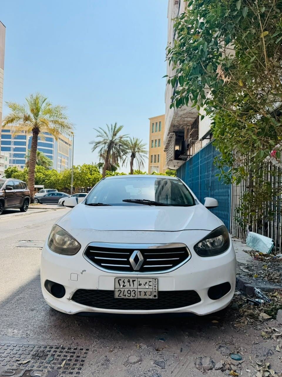 SAR 18000, Renault Fluence, 2015, Automatic, 132000 KM, FOR SALE: – Very Clean Condition