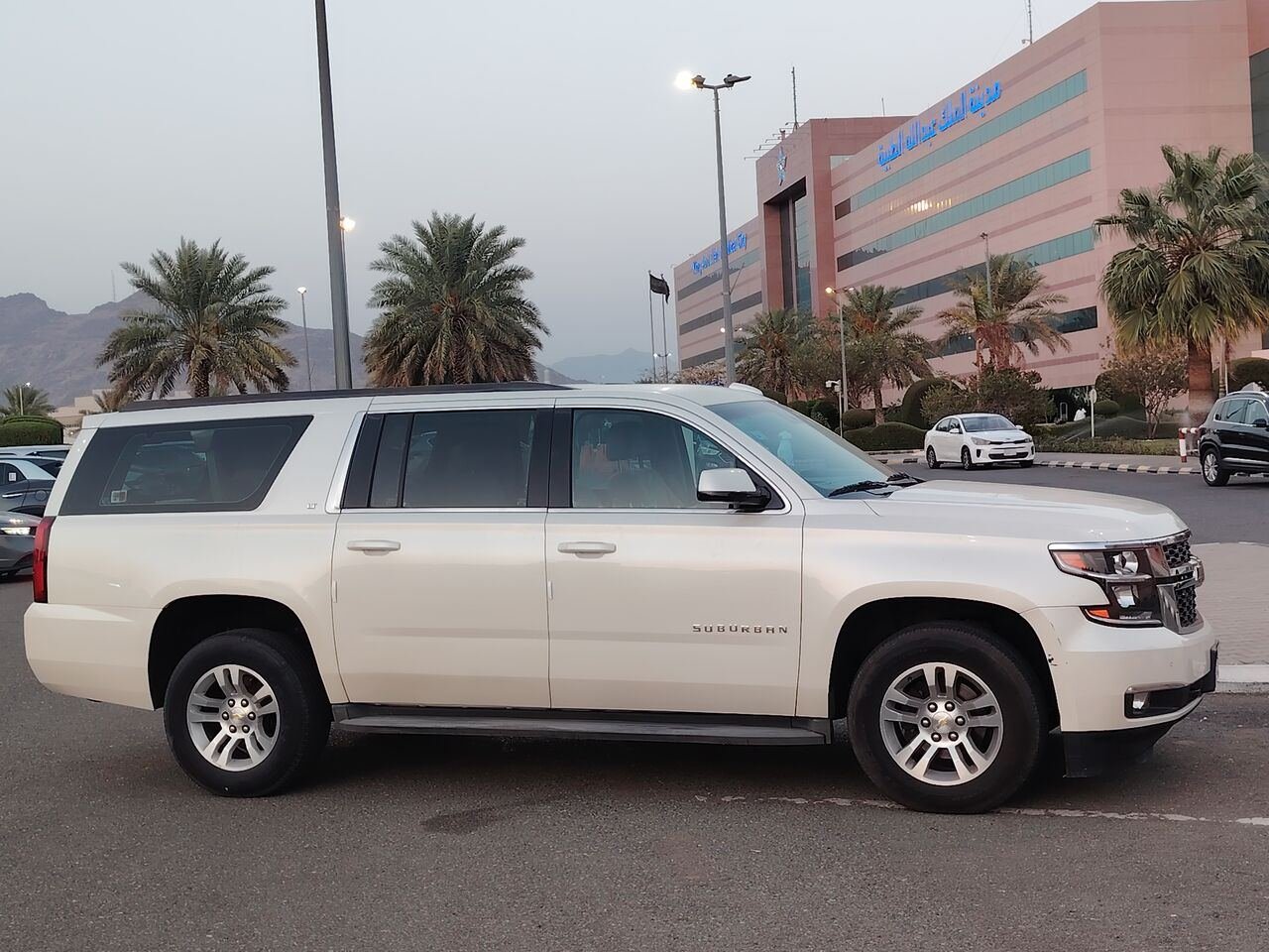 SAR 69000, Chevrolet Suburban, 2015, Automatic, 278000 KM, 69000sar,Suburban ,278+Km