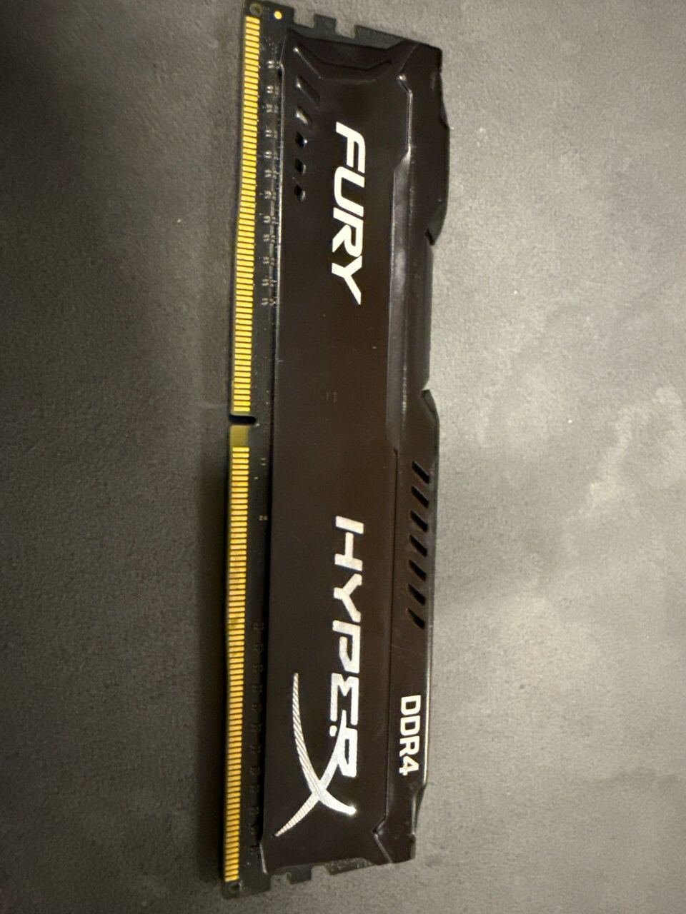 SAR 120, Hyper X Ram 8gb DDR4
