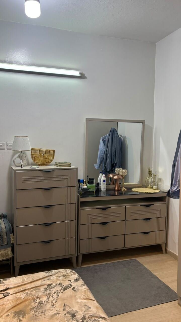 SAR 2500, Bedroom Furniture For Sale. (almost Brand New)