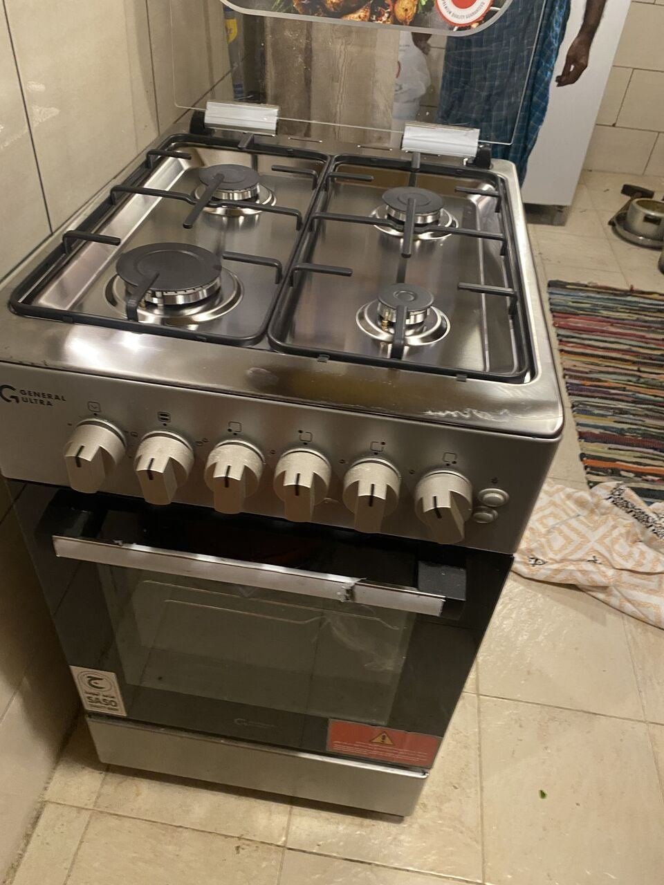 SAR 700, 4 Stove With Oven Brand New Never Used It Was Gifted