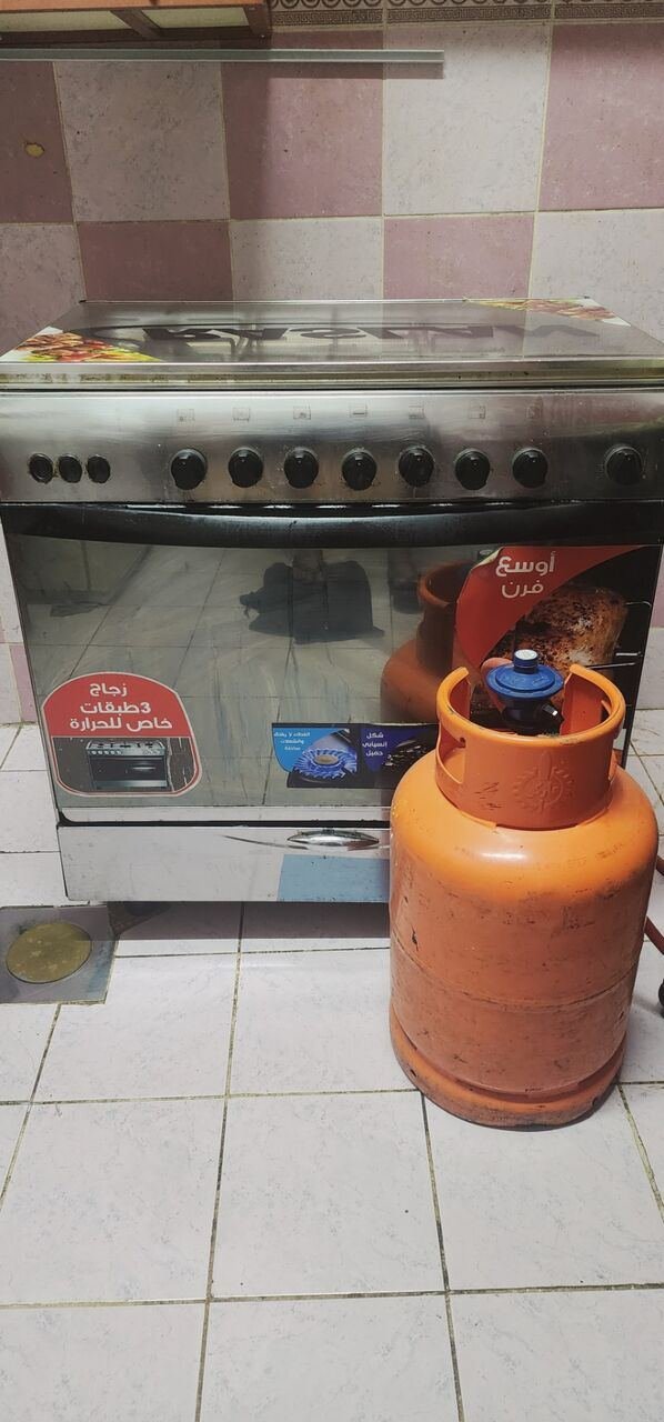 SAR 700, Gas Stove Plus Oven