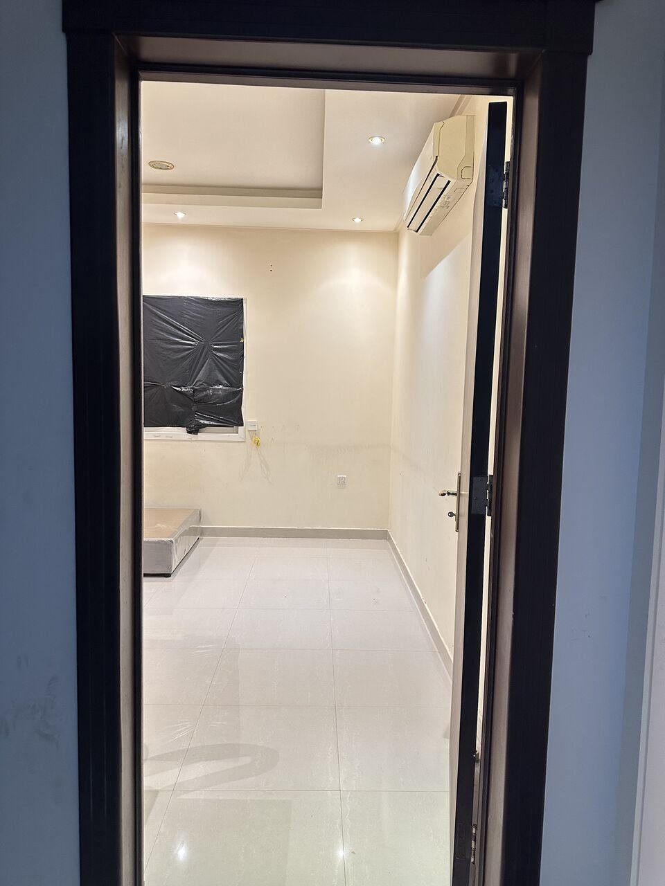 SAR 1400/month, Furnished, Room For Bachelor In Al Wizarat – Near GOSI Metro Station