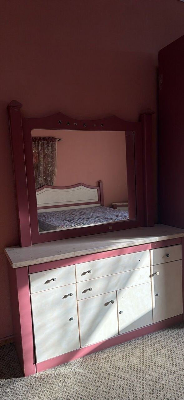 SAR 600, Complete Bed Set Good Condition