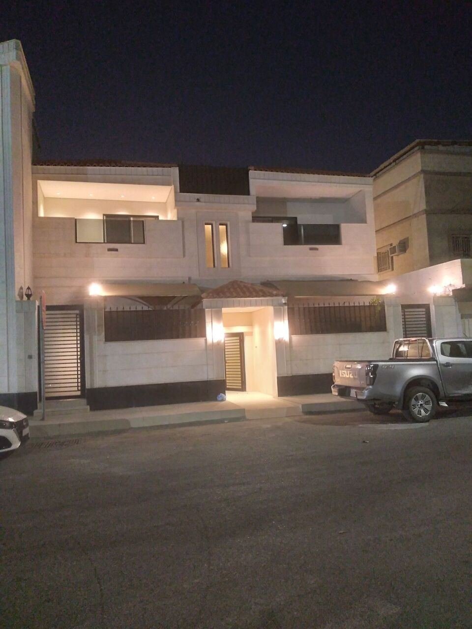 SAR 1700000, 6 BR, Totally Renovated Building For Sale