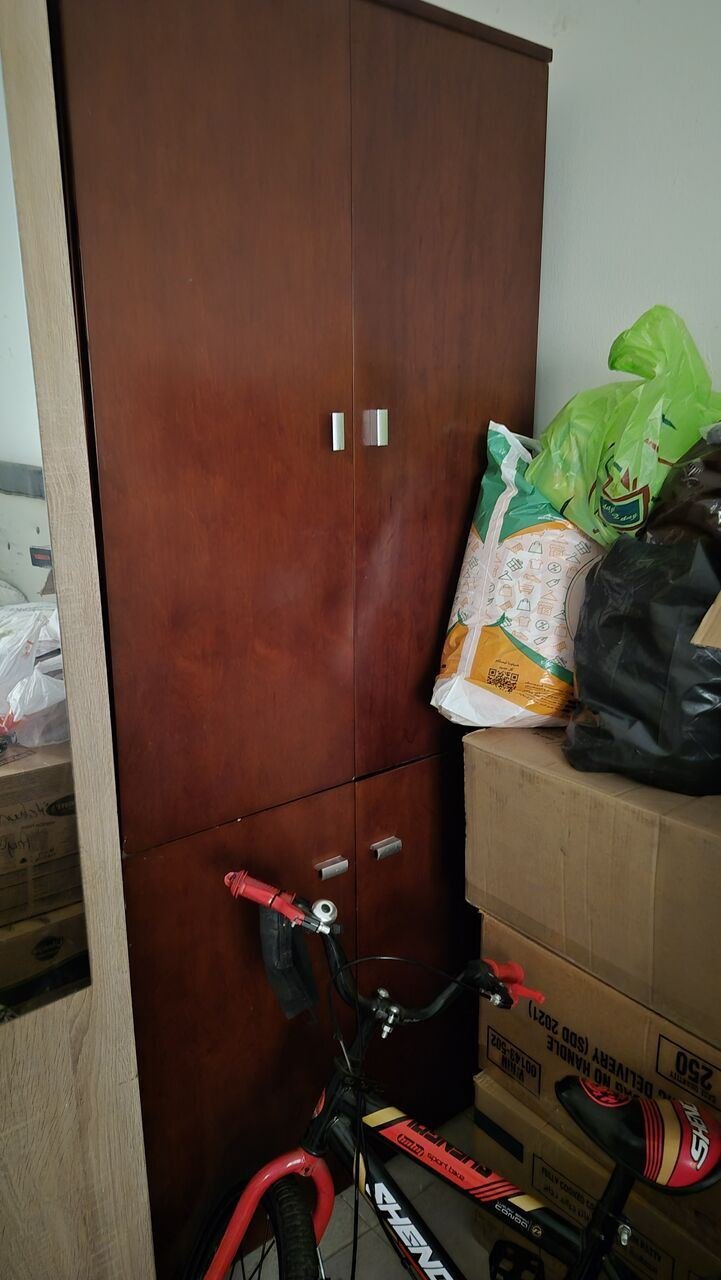 SAR 350, Final Exit Household Stuff Sale