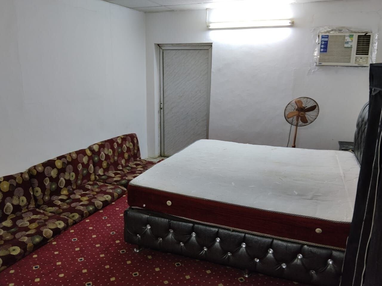 SAR 850/month, 20 Sq. Meter, Room For Educated Person