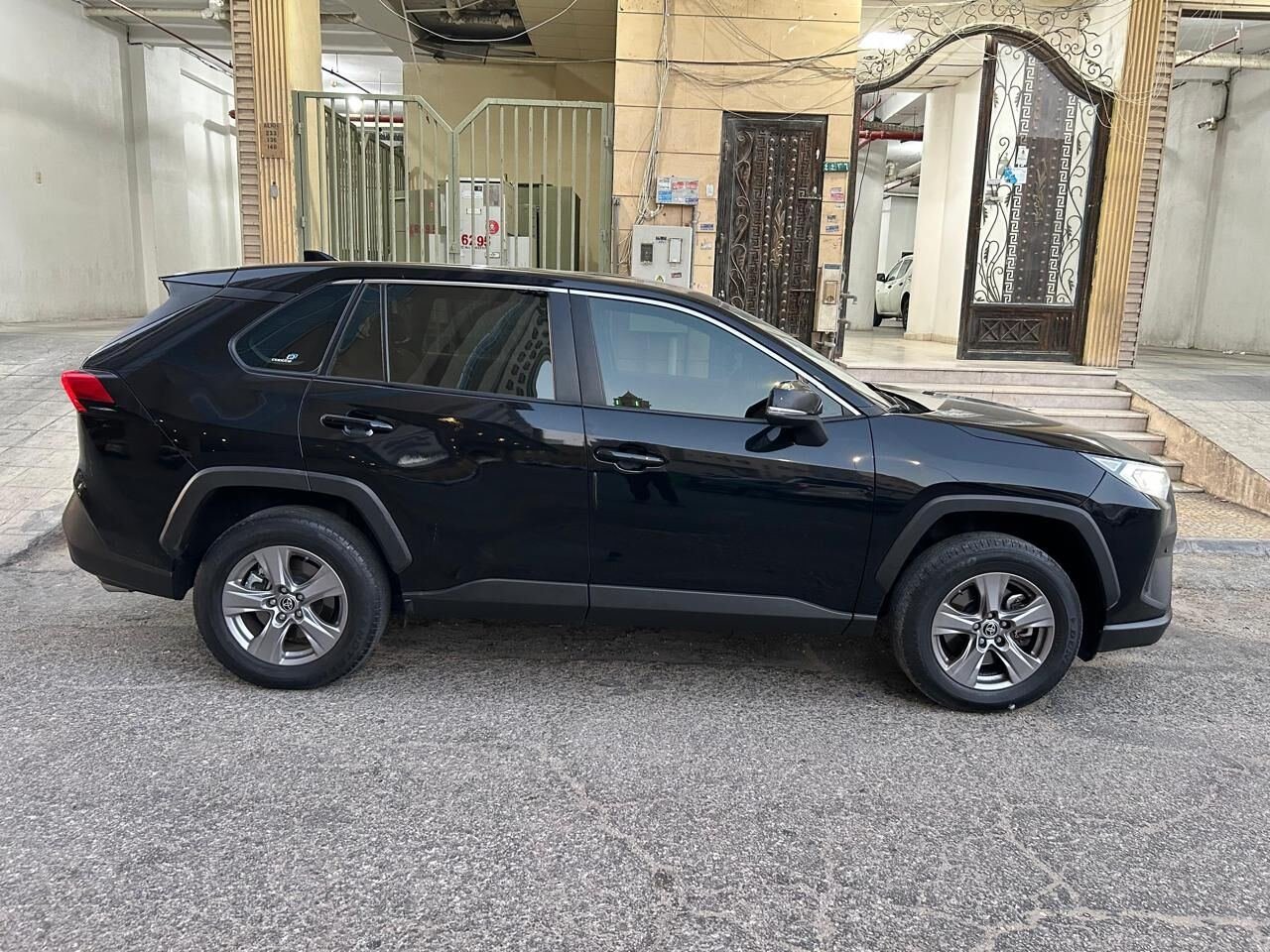 SAR 95000, Toyota RAV4, 2024, Automatic, 67000 KM, * LE 4x4 | FOR SALE*
