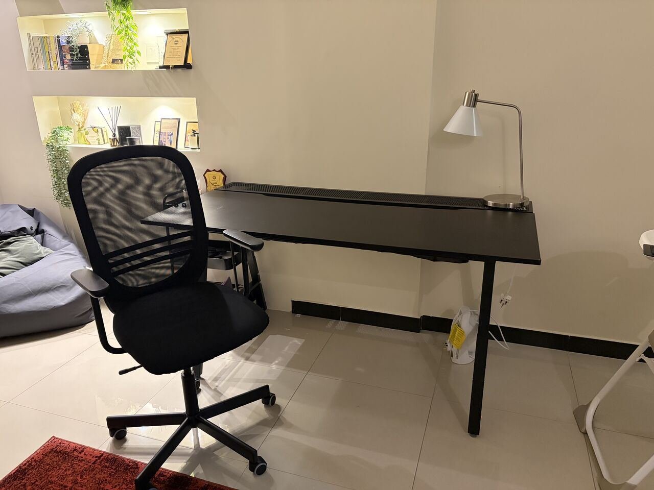 SAR 700, Office Furniture For Sale