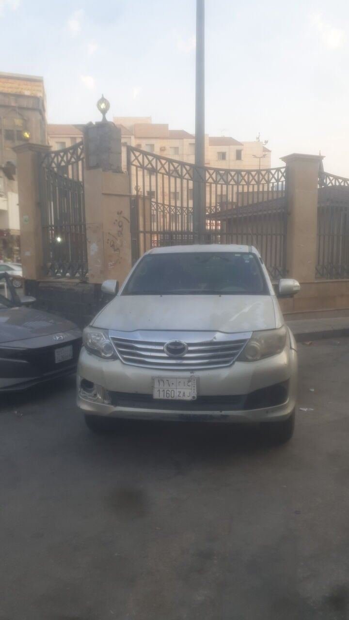 SAR 40000, Toyota Fortuner 4×2, 4 Cylinder, 2013, Automatic, 290000 KM, First Owner Car