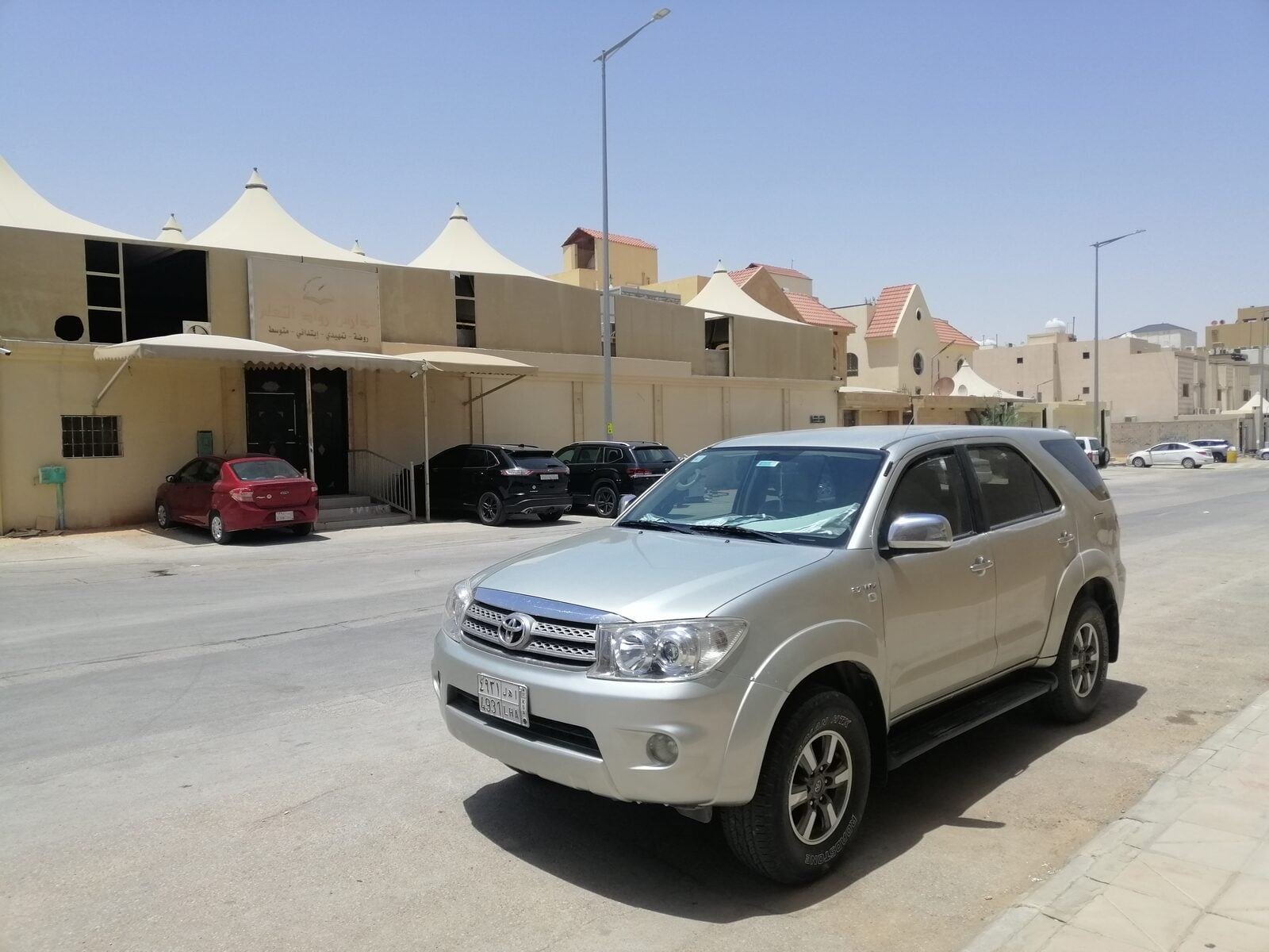 SAR 31000, Toyota Fortuner, 2009, Automatic, 390500 KM, (4-Cylinder, 2WD) – Excellent Condition – Valid MVPI & Registrat