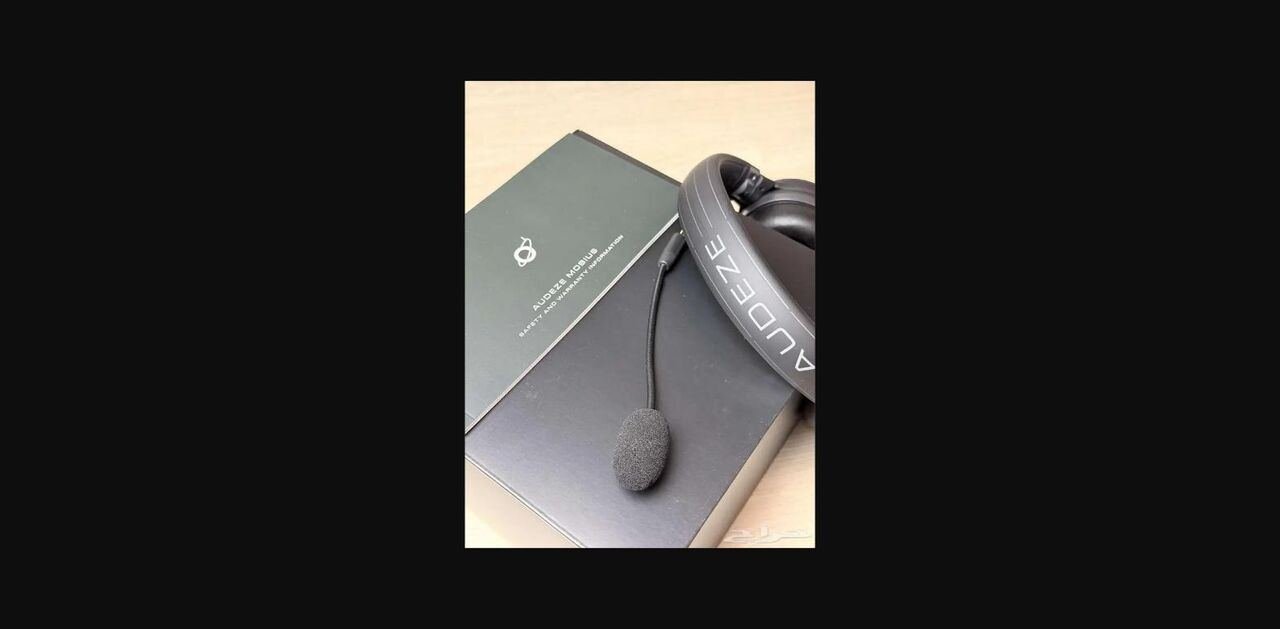 SAR 800, Audeze Mobius Original Gaming Headphones - Clean