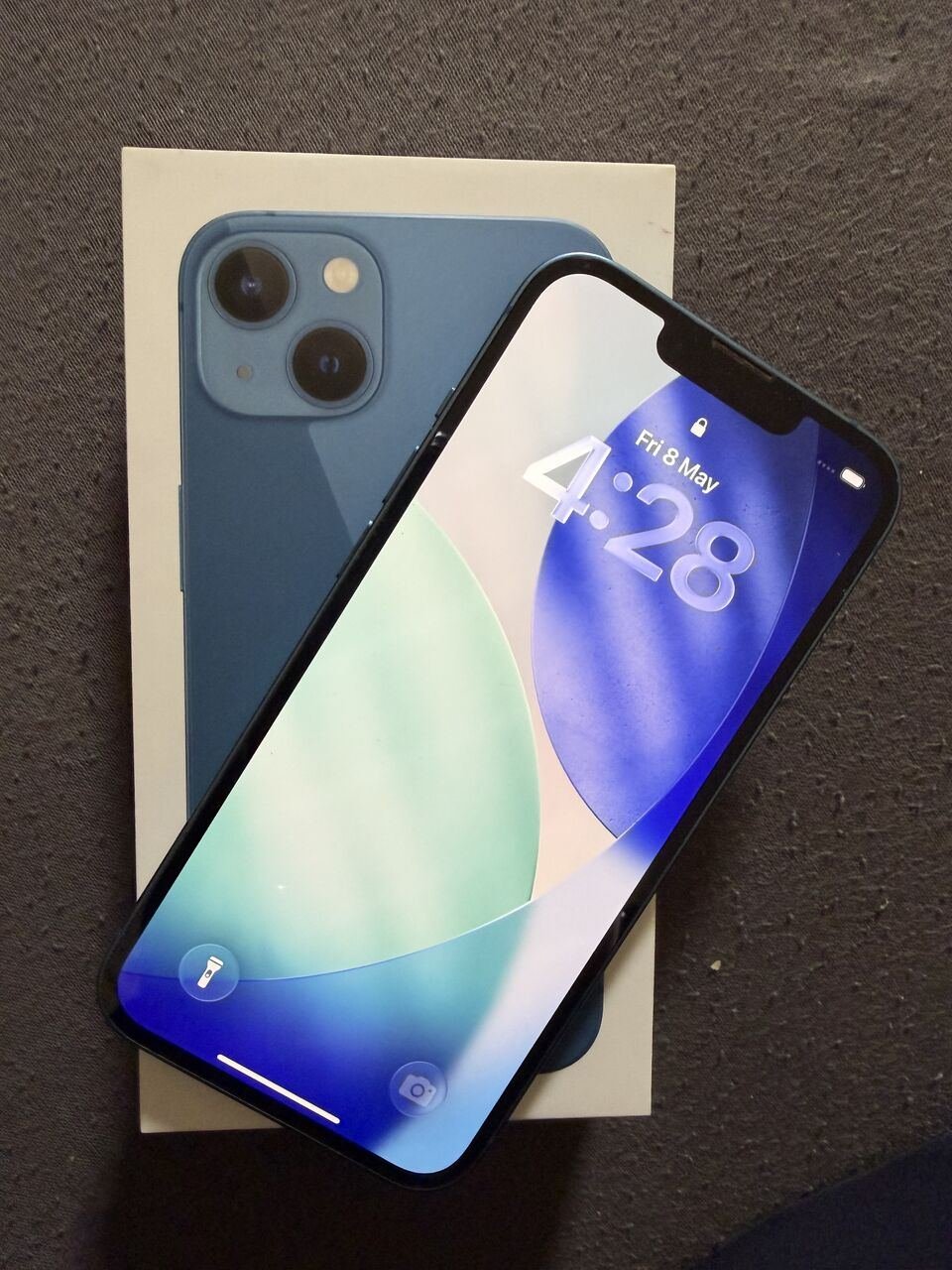 SAR 1400, IPhone 13 128 GB