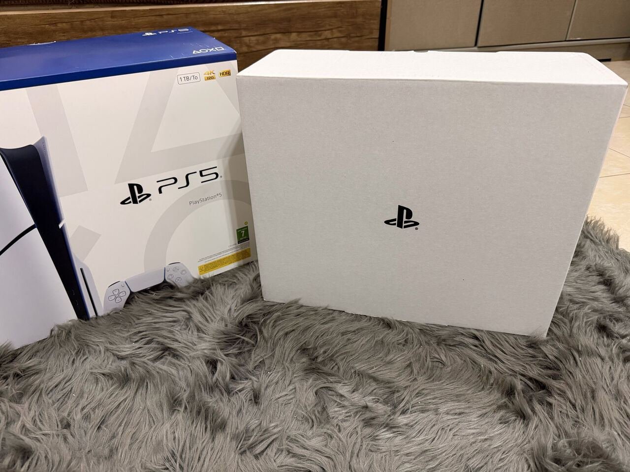 SAR 2525, Sony PlayStation@ 5 Bluray Disc Edition 1TB Console