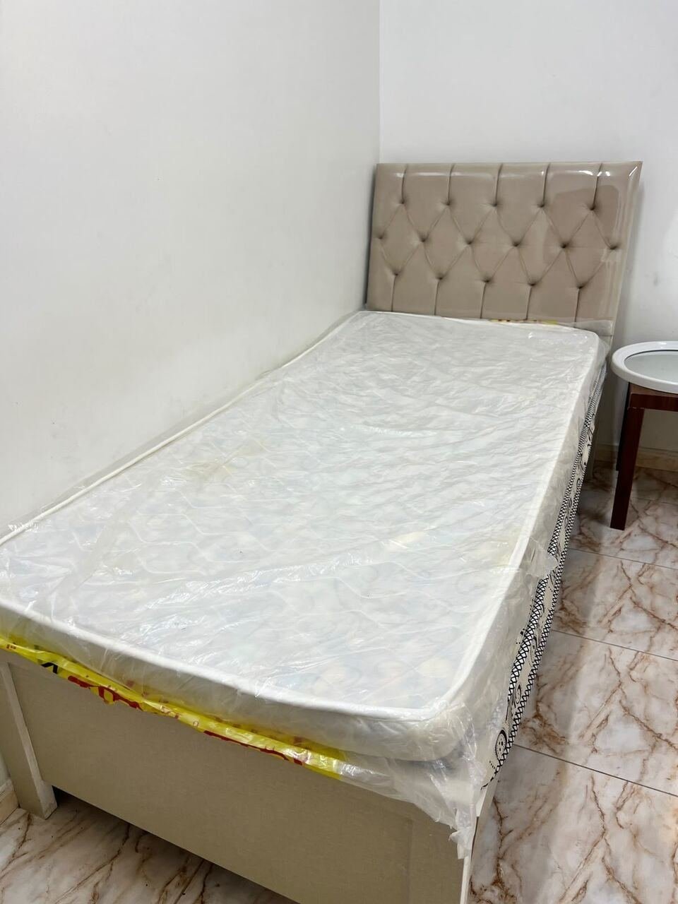 SAR 1900, Urgently Selling Wardrobe,cot,bed,washing Machine,fridge