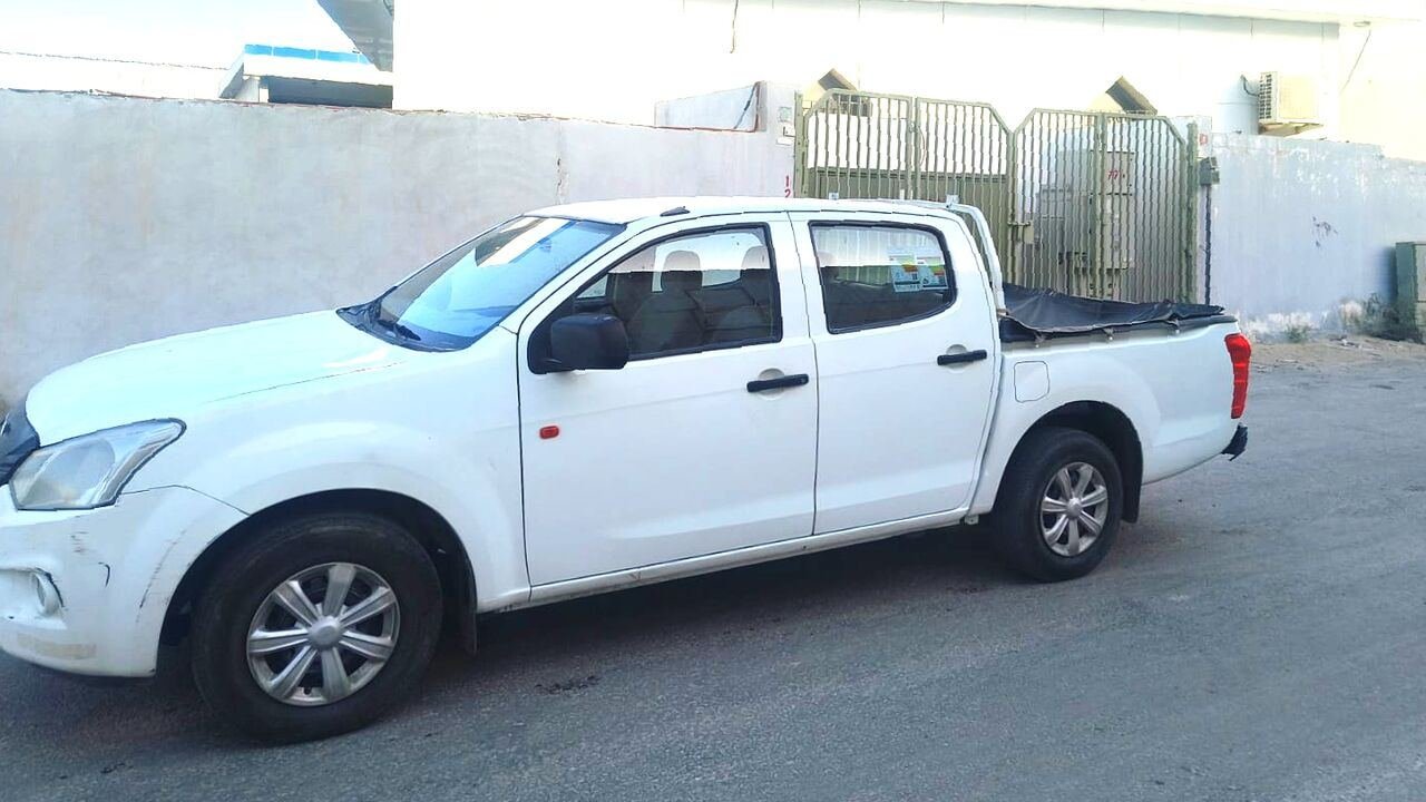 SAR 55000, Isuzu Pick-up 2023, 2023, Manual, 170000 KM, Pickup- Isuzu Double Door Model