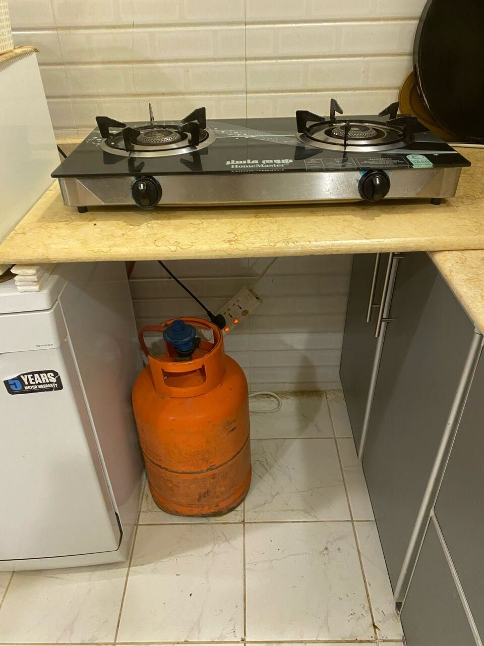 SAR 270, Stove With Cylinder