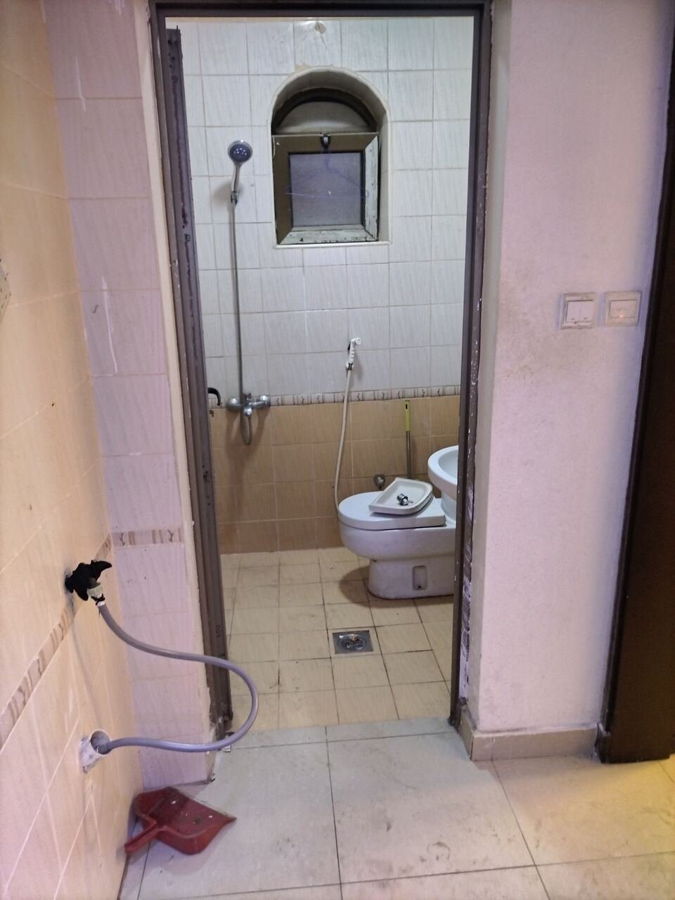SAR 18000/year, 3 BR, Family Apartment For Rent (3 Rooms, Hall, Two Bathrooms, Kitchen)
