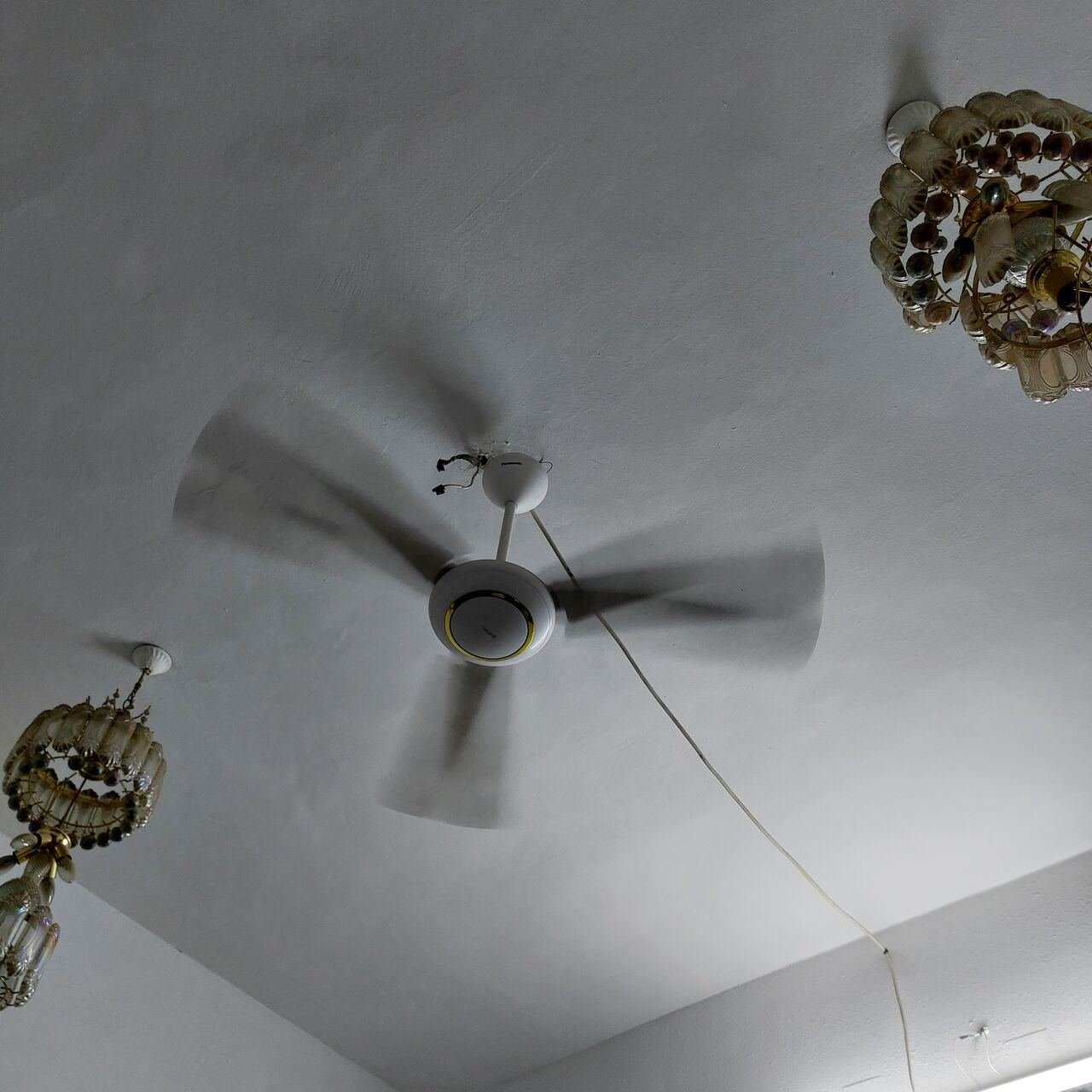 Ceiling Fans 110v & A/c , Rice Cooker For Sales.