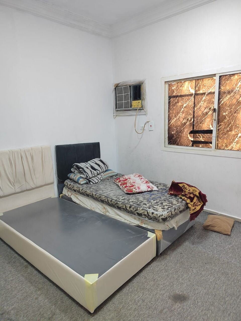 SAR 1000/month, 14 Sq. Meter, 2 Room Semi Furnished Apartment Available In 3 Room Apartment