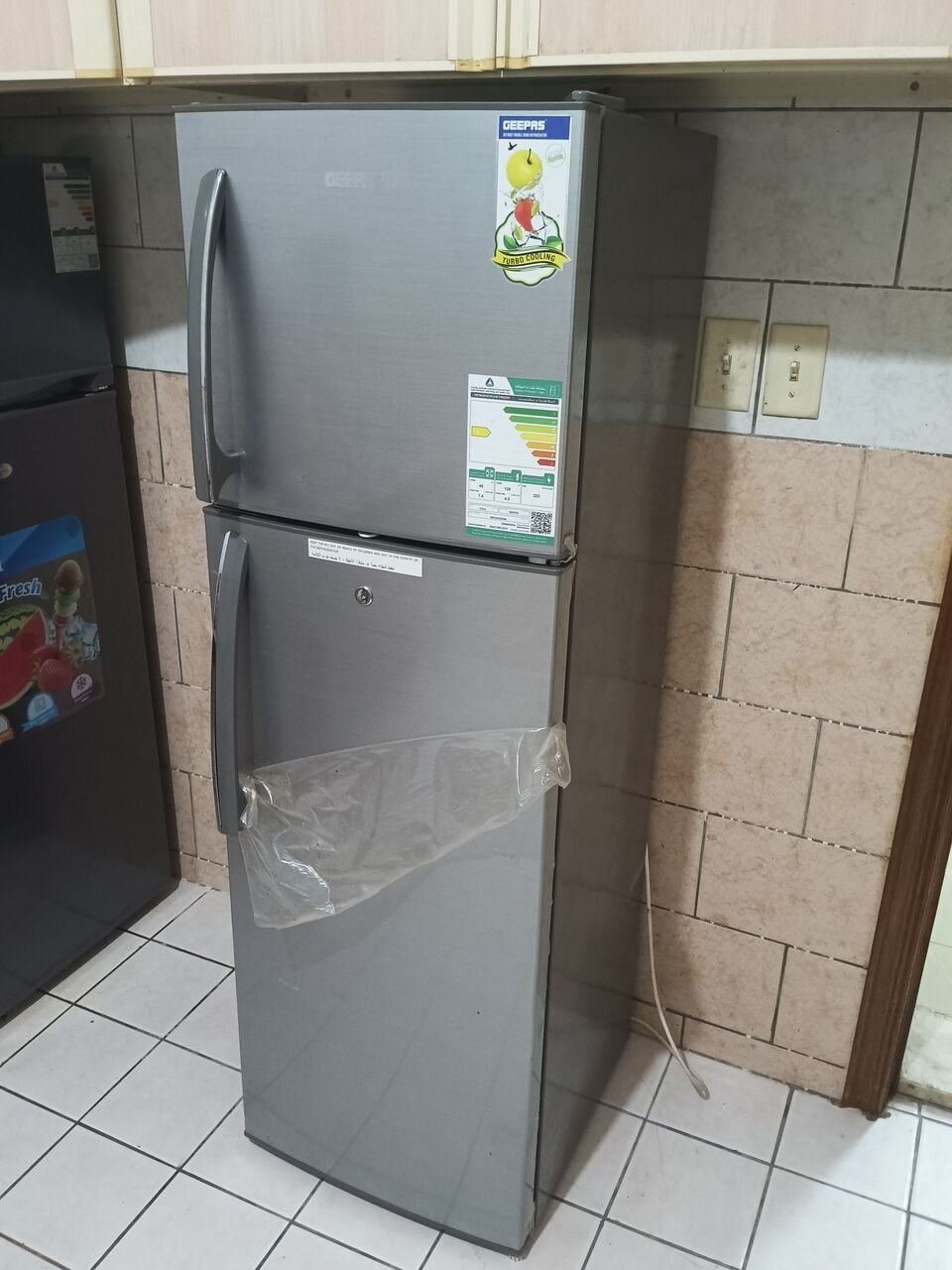 SAR 400, Refrigerator
