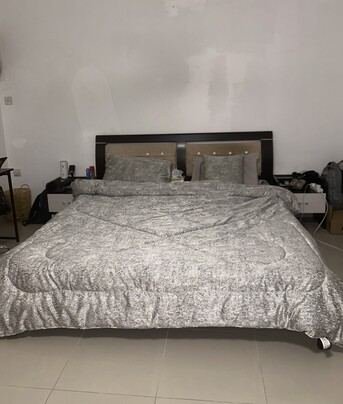 SAR 2000/month, Furnished, 1 BR, 20 Sq. Meter, Exacutive Bedroom In 3BR Flat – Share With Professionals (Excellent Locat