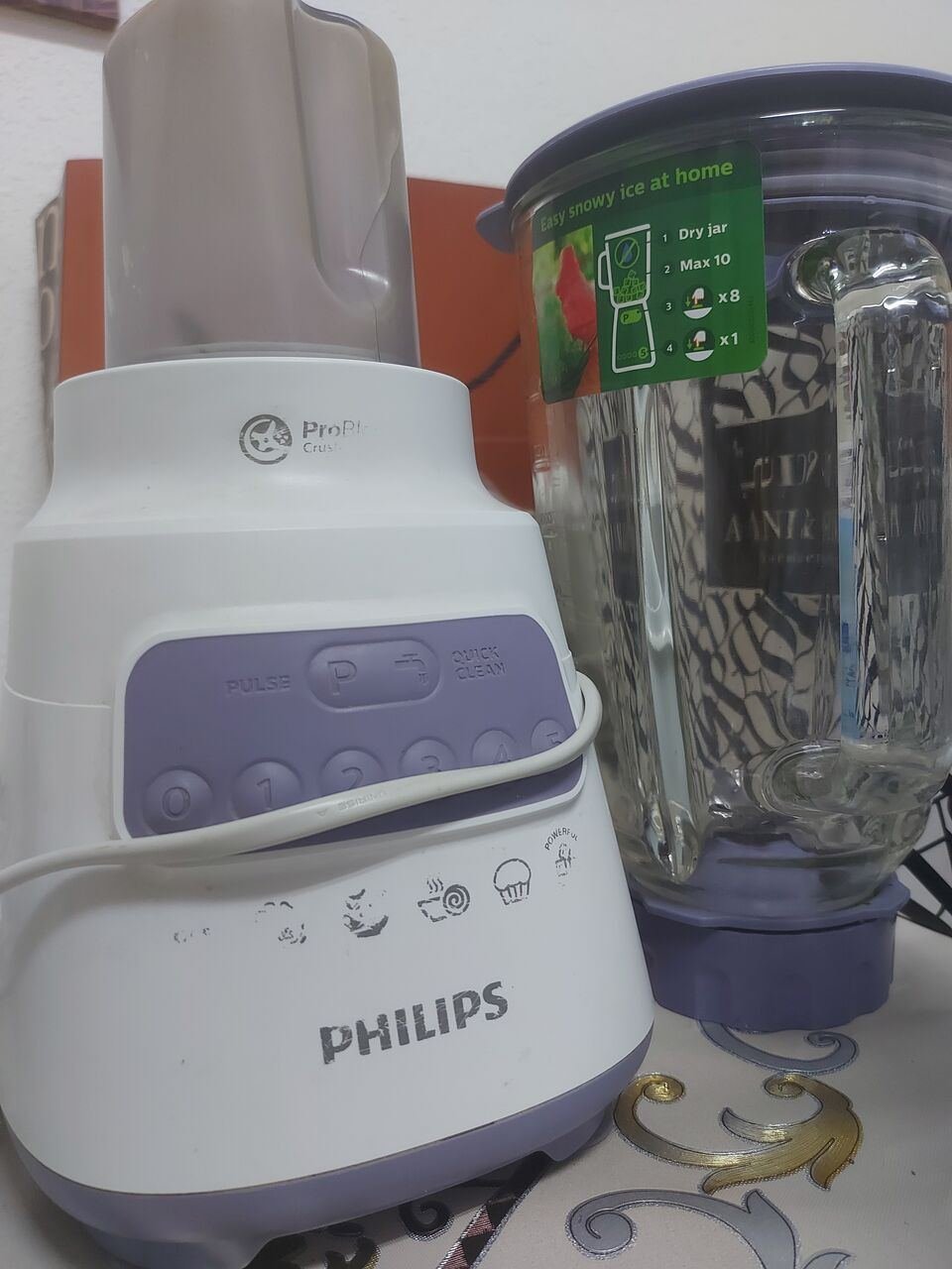 SAR 100, Philips Blender 700W, 1.5L Glass Jar Capacity, 5 Speed Settings