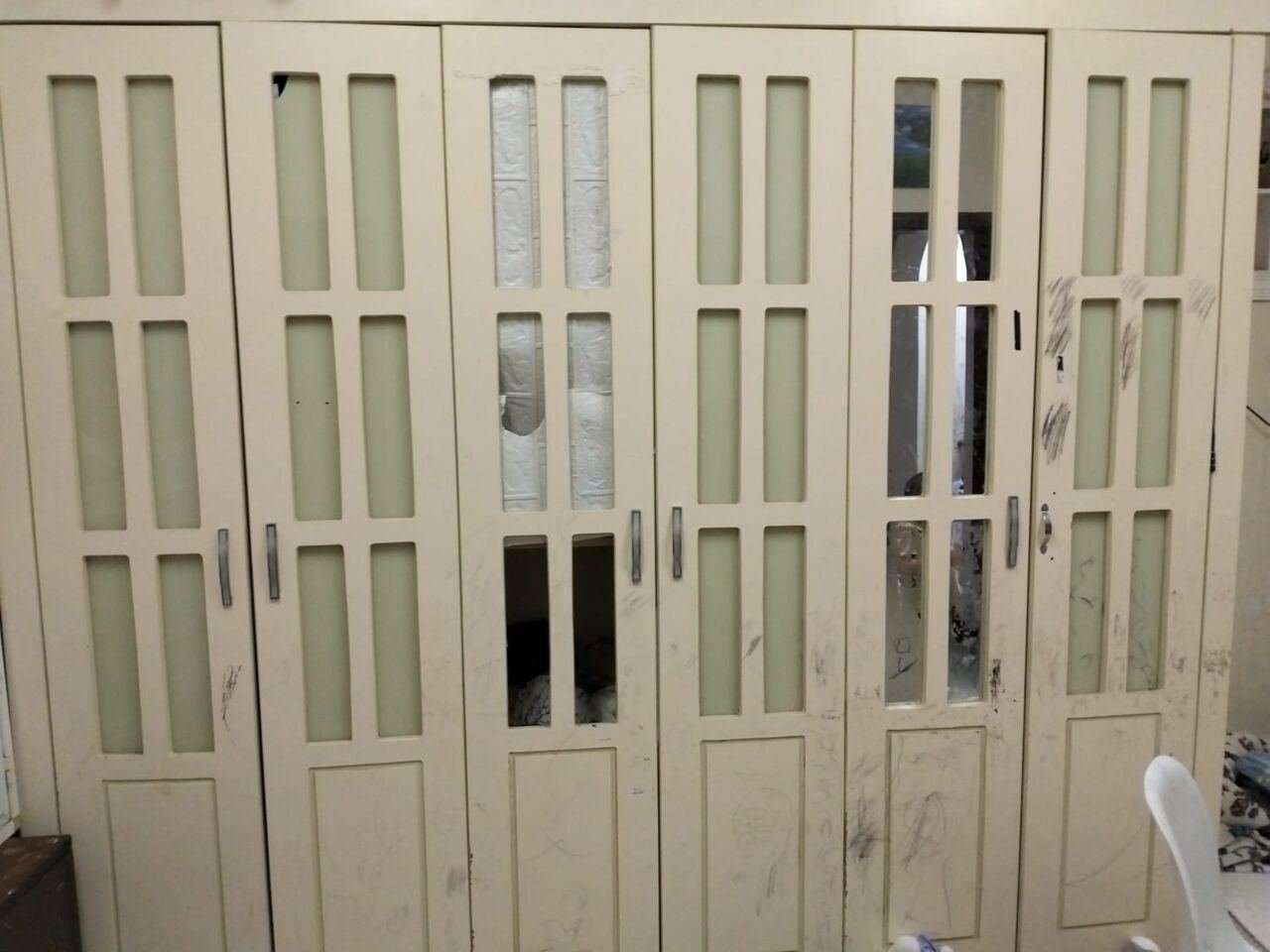 SAR 300, Cabinet
