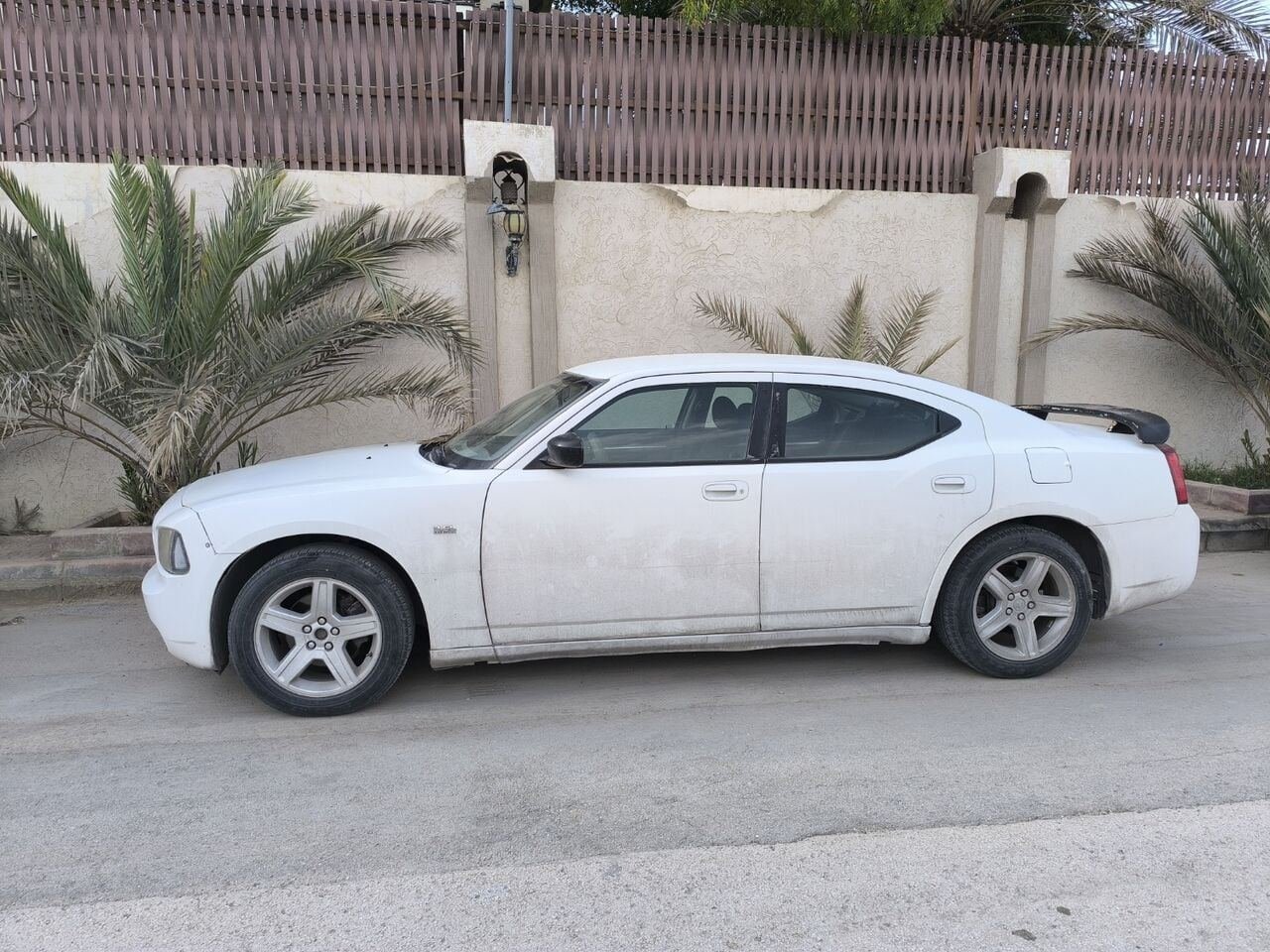 SAR 15000, Dodge Charger, 2010, Automatic, 267000 KM, White 3.5L V6