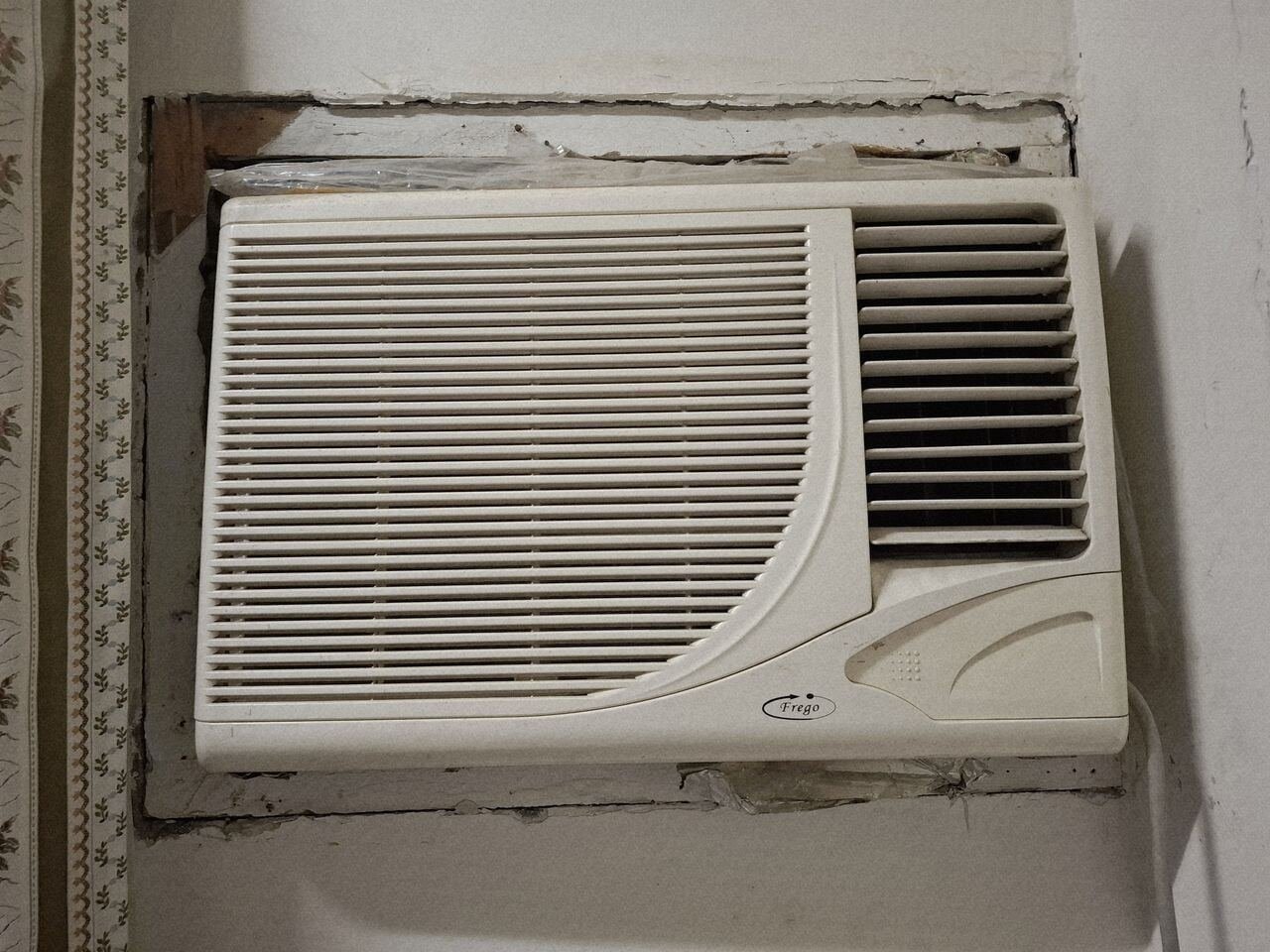 SAR 500, Window AC For Sale Sr.500