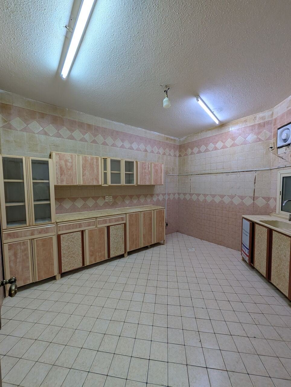 SAR 15600/year, 2 BR, 2 Bedrooms | 2 Bathrooms 1 Kitchen | 1 Living Room
