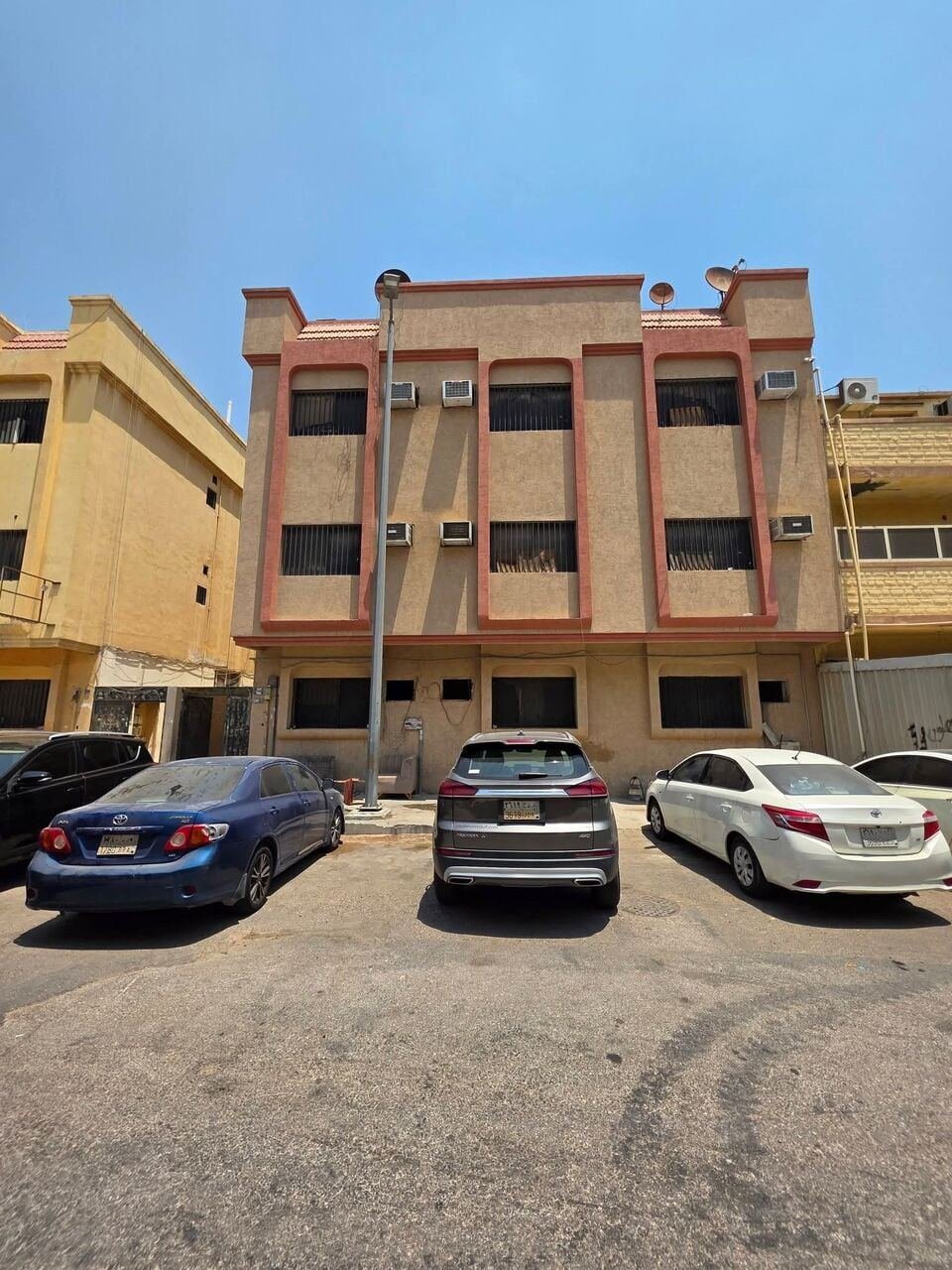 4 BR, 🏡🔥 4-BEDROOM BACHELOR APARTMENT FOR RENT | SAR 22,500/YEAR | AL THUQBAH – AL KHOBAR ✨ SP