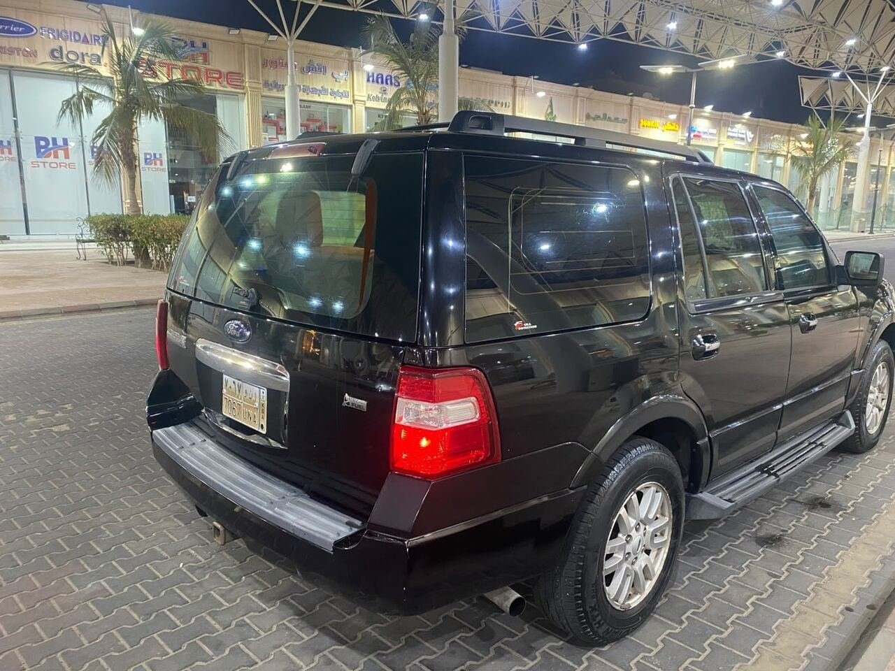 SAR 28000, Ford Expedition, 2009, Automatic, 163000 KM, First Owner Original Body