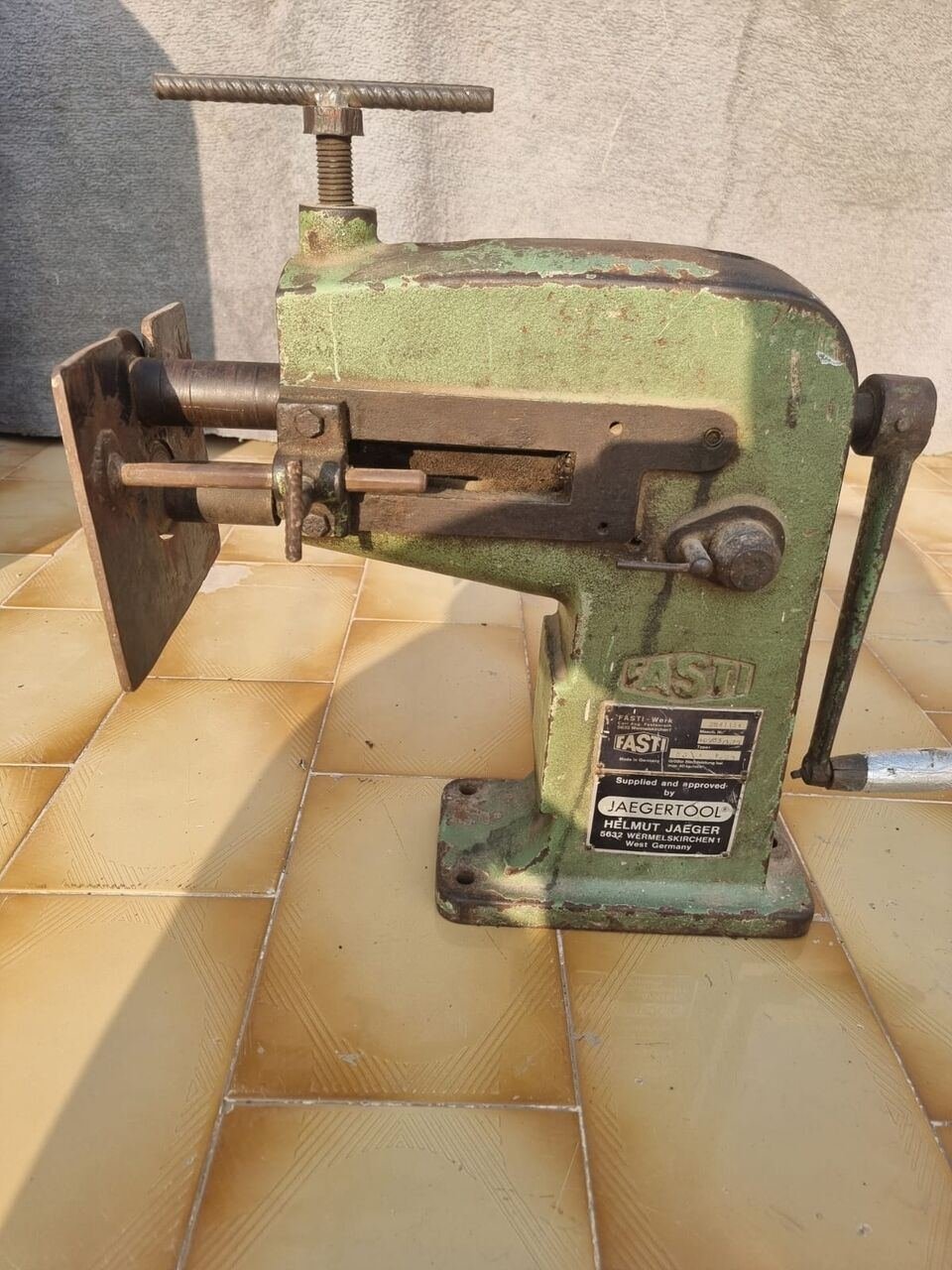 SAR 1, Fasti Rotary Burring And Beading Machine