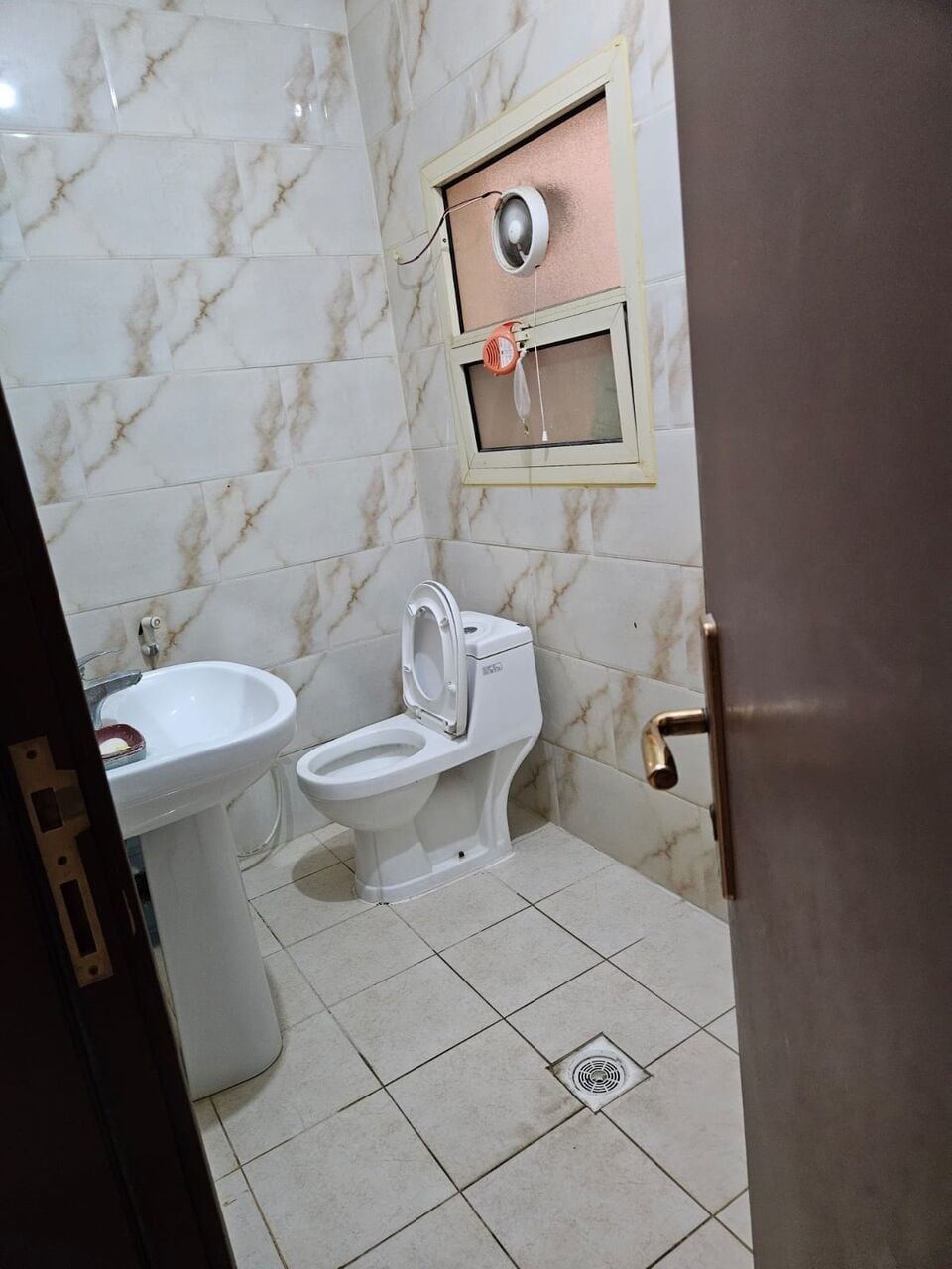 SAR 1400/month, Furnished, 1 BR, Al Wazarat HARA Riyadh Near Lahori Kaba And Koyla Hotel