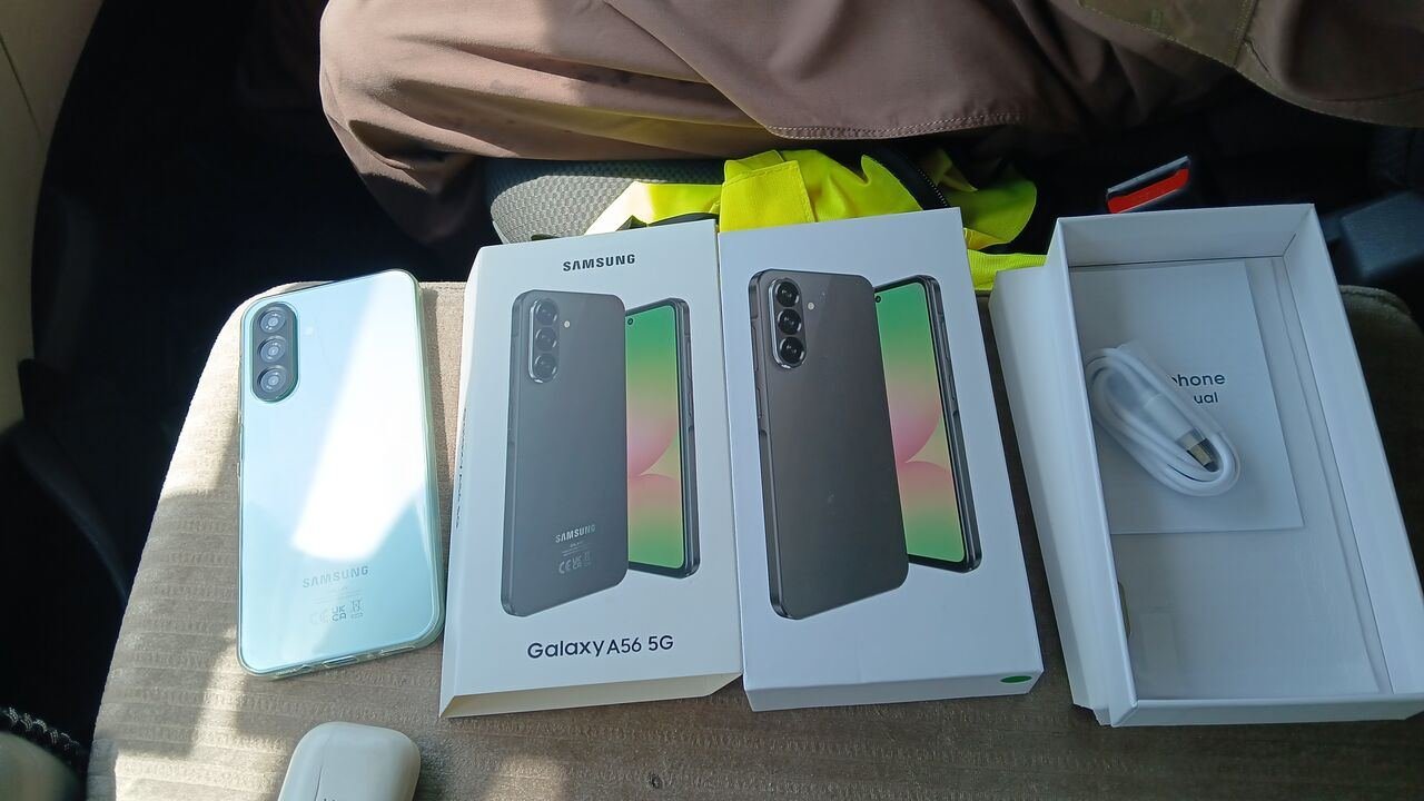 700, Samsung A56