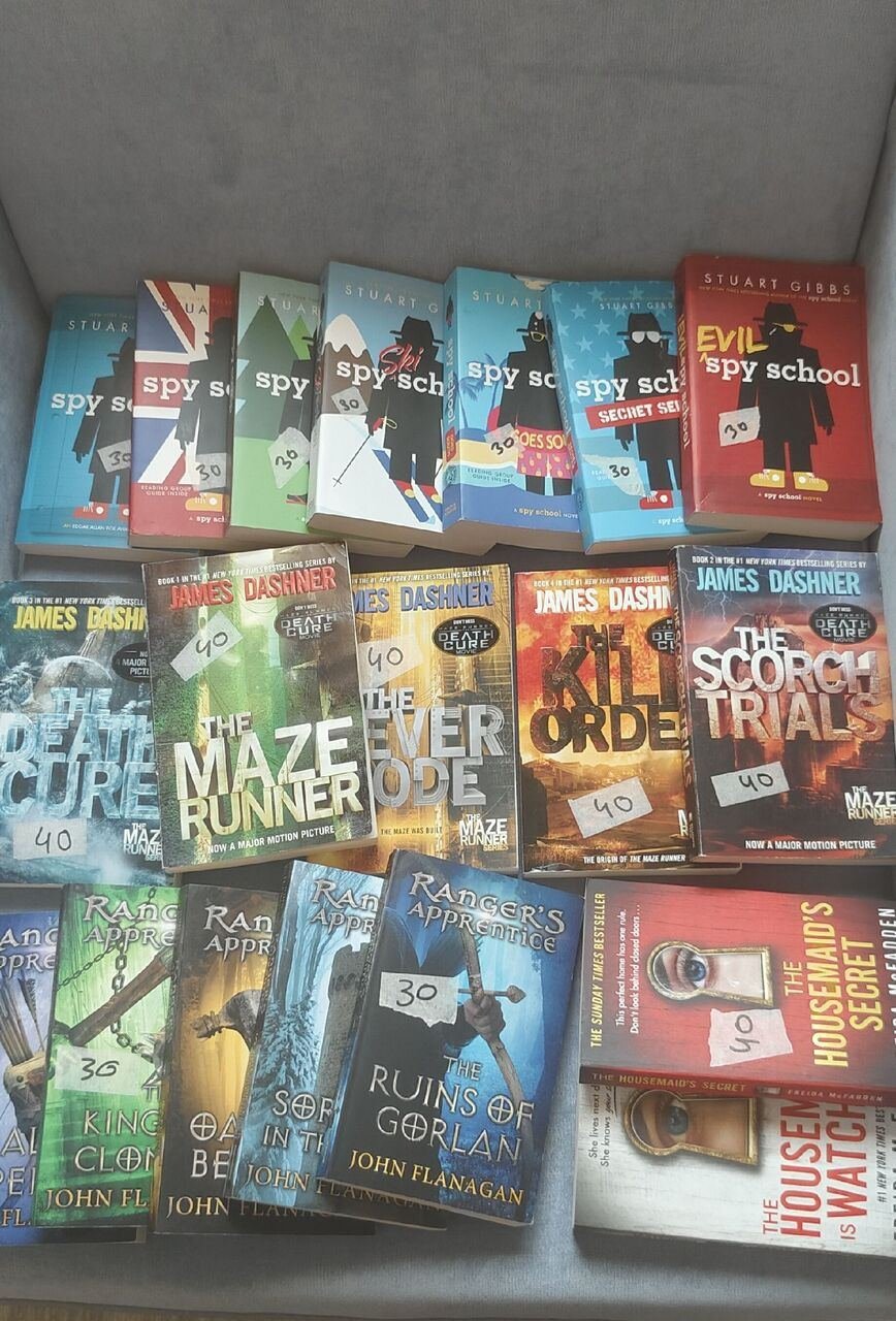 SAR 1000, Books For Sale