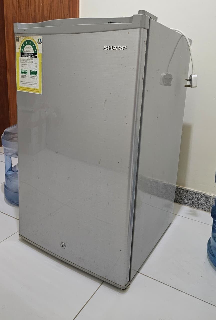 SAR 100, Small Refrigerator
