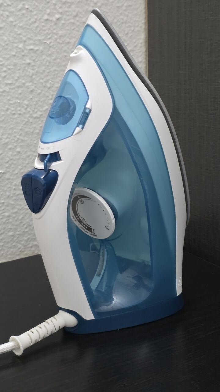 SAR 70, Philips Steam Iron