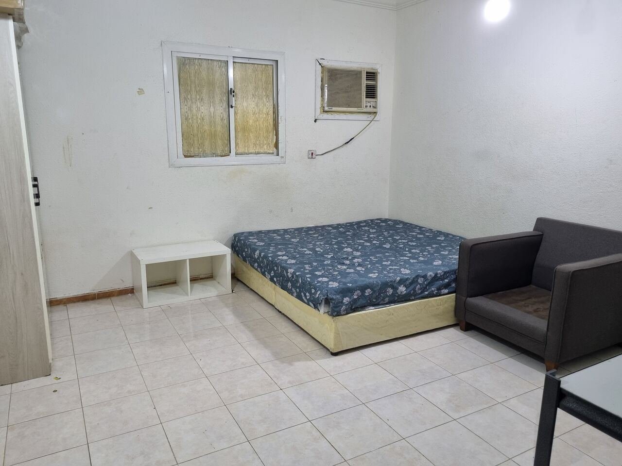 SAR 850/month, Executive Room In Family Building 2ABHK SAR 850 FURNISHED